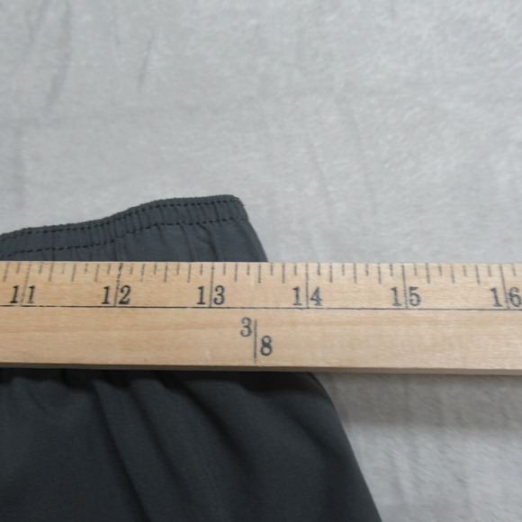 Vuori Shorts Mens Medium Charcoal Grey Elastic Lined Drawstring Lightweight Run - Picture 8 of 11